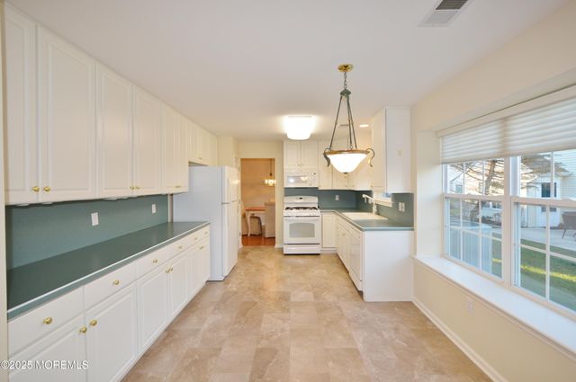 2677 Meadow Lake Drive, Toms River, NJ 08755