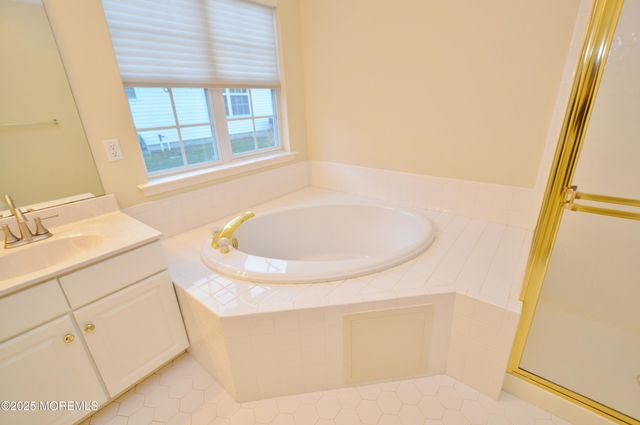 2677 Meadow Lake Drive, Toms River, NJ 08755