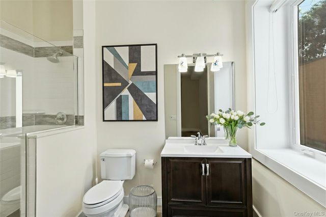 89 Old Canoe Place Road, Hampton Bays, NY 11946