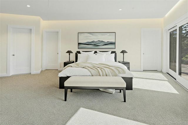 89 Old Canoe Place Road, Hampton Bays, NY 11946