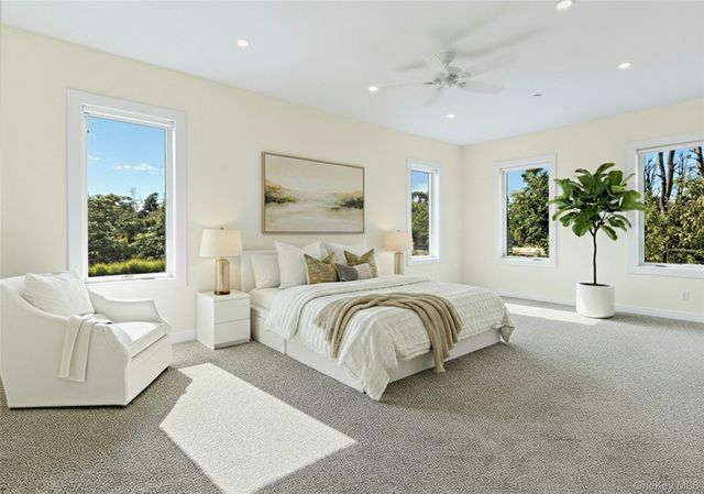 89 Old Canoe Place Road, Hampton Bays, NY 11946