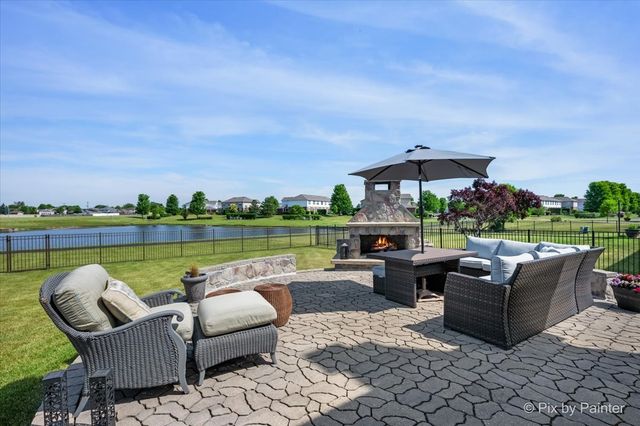 2827 Brett Drive, New Lenox, IL 60451