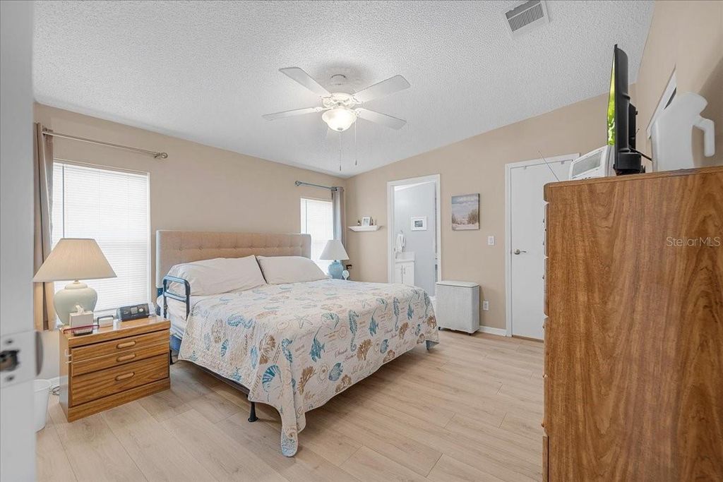 Image 16 of property listing at 27110 JONES LOOP RD 295, Punta Gorda, FL 33982