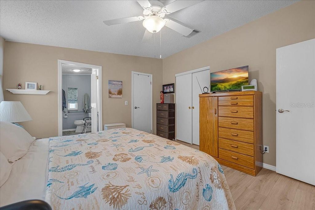 Image 17 of property listing at 27110 JONES LOOP RD 295, Punta Gorda, FL 33982