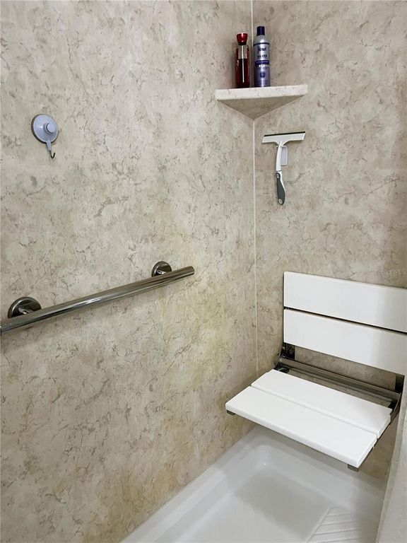 Image 20 of property listing at 27110 JONES LOOP RD 295, Punta Gorda, FL 33982