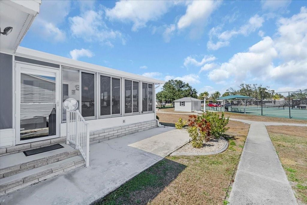 Image 30 of property listing at 27110 JONES LOOP RD 295, Punta Gorda, FL 33982