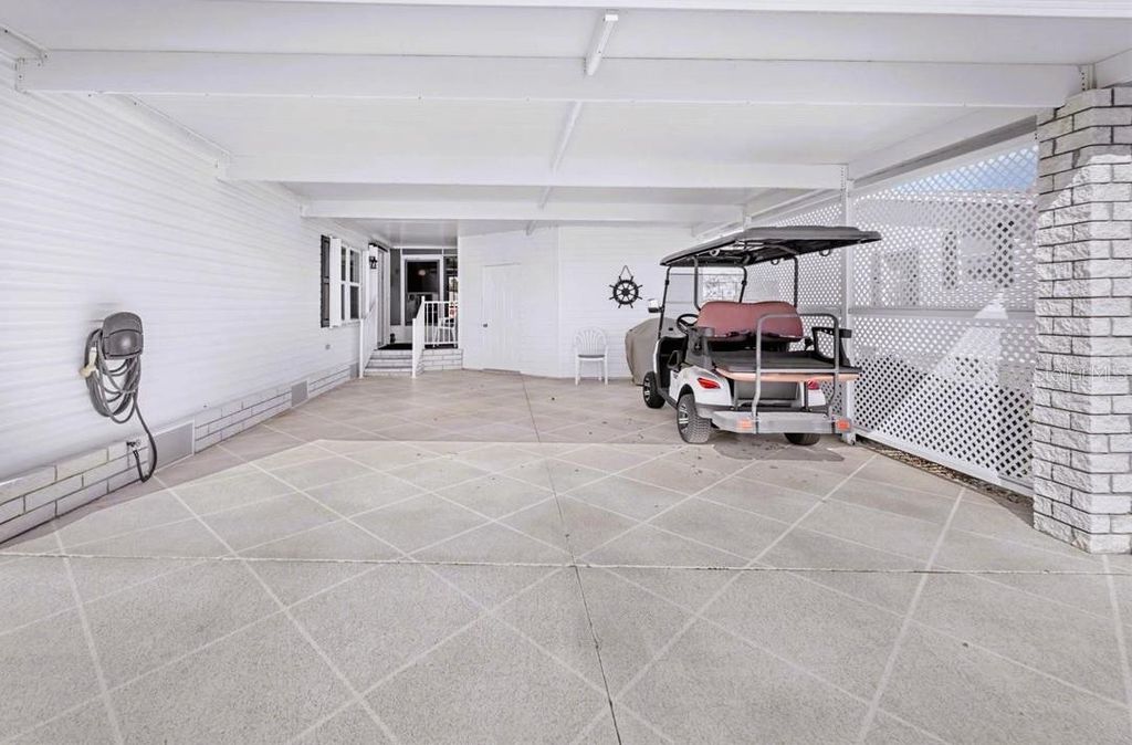 Image 4 of property listing at 27110 JONES LOOP RD 295, Punta Gorda, FL 33982