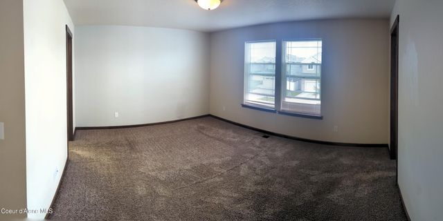 8256 N Woodworth ST, Post Falls, ID 83854