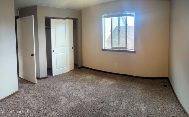 8256 N Woodworth ST, Post Falls, ID 83854