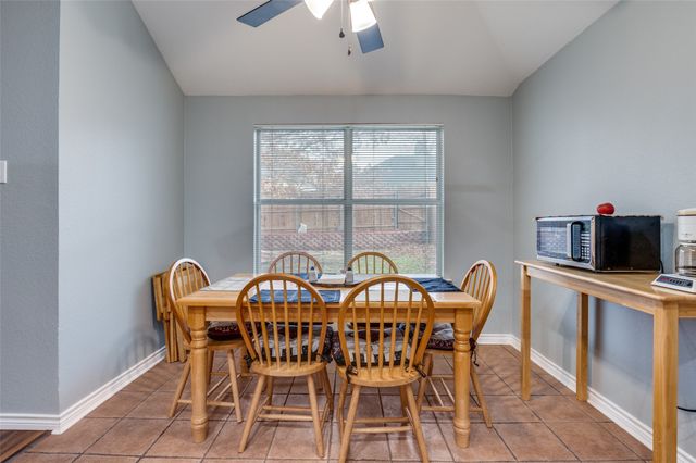 215 Cain Drive, Cedar Hill, TX 75104