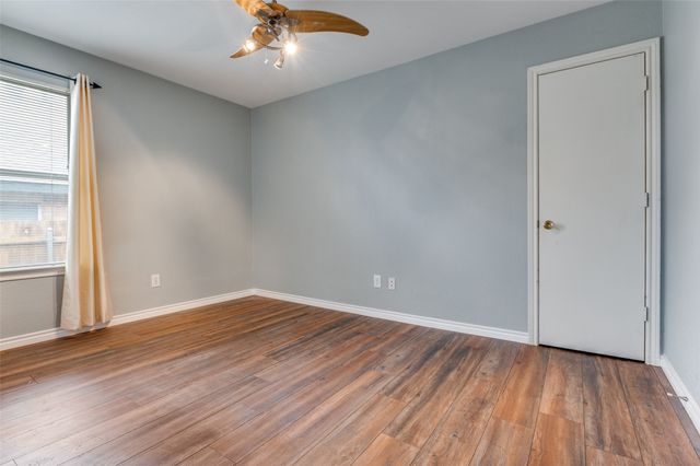 215 Cain Drive, Cedar Hill, TX 75104