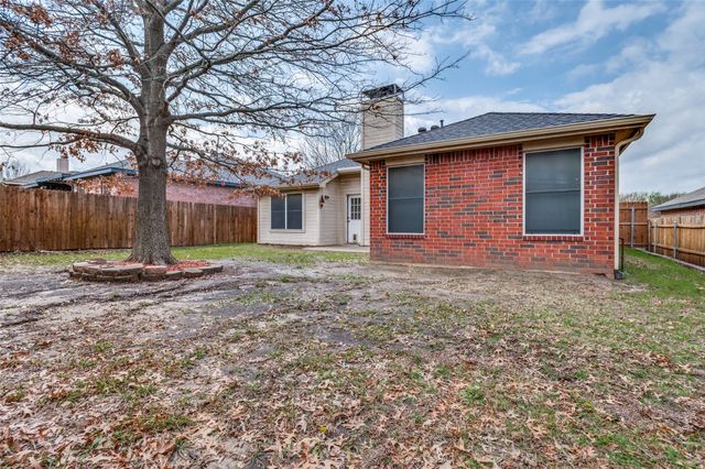 215 Cain Drive, Cedar Hill, TX 75104