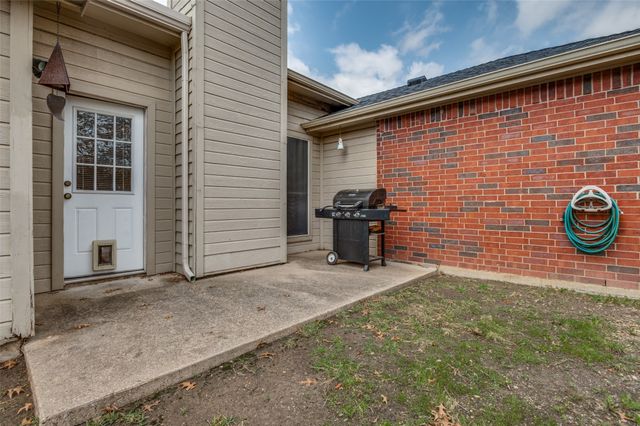 215 Cain Drive, Cedar Hill, TX 75104