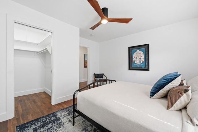 820 Bois D'Arc ST, Lockhart, TX 78644