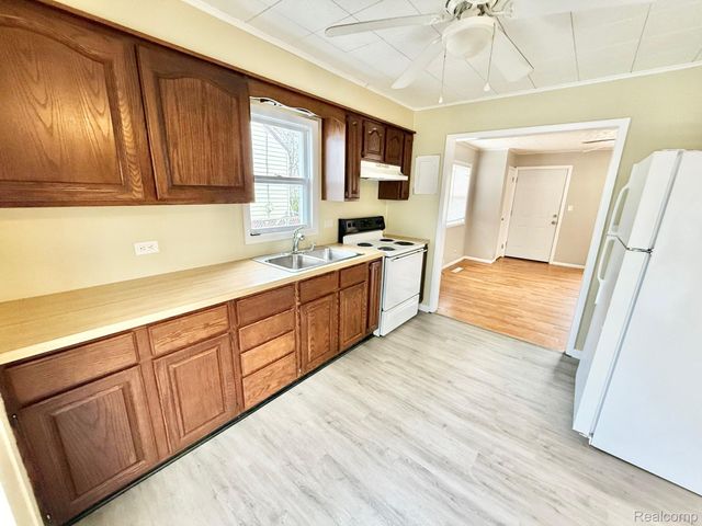 1514 Vermilya Avenue, Flint, MI 48507