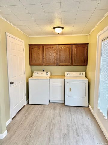 1514 Vermilya Avenue, Flint, MI 48507