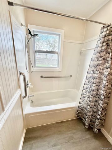 1514 Vermilya Avenue, Flint, MI 48507