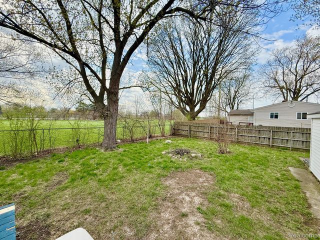 1514 Vermilya Avenue, Flint, MI 48507