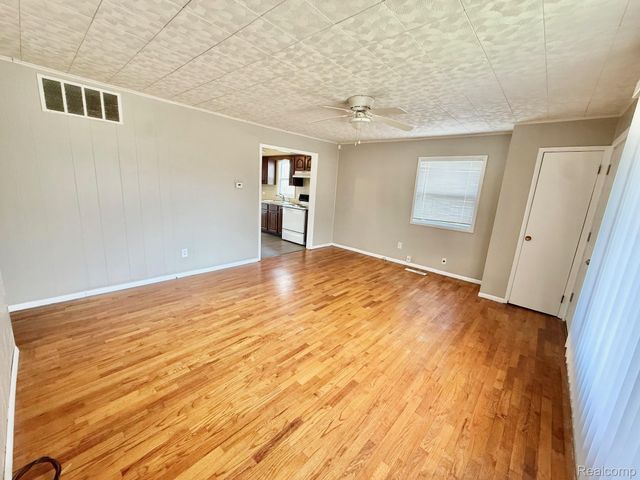 1514 Vermilya Avenue, Flint, MI 48507