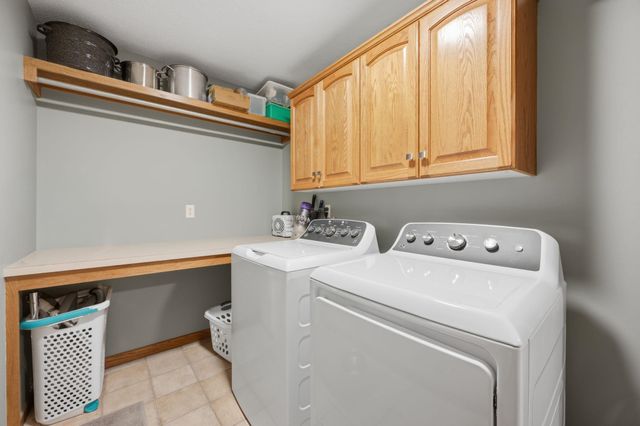 11809 W Alderny Ct, Wichita, KS 67212