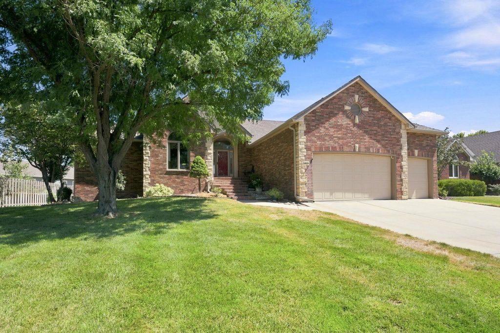 11809 W Alderny Ct, Wichita, KS 67212