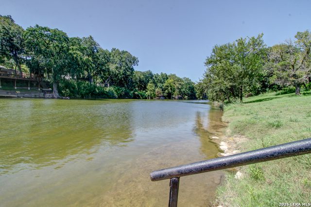 219 Winding View, New Braunfels, TX 78132