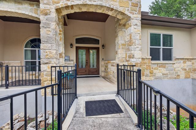 219 Winding View, New Braunfels, TX 78132
