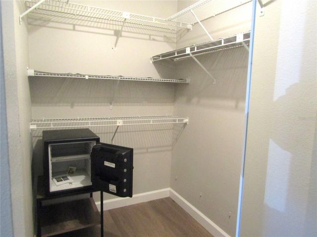 376 OAK HILL DRIVE 36, Sarasota, FL 34232