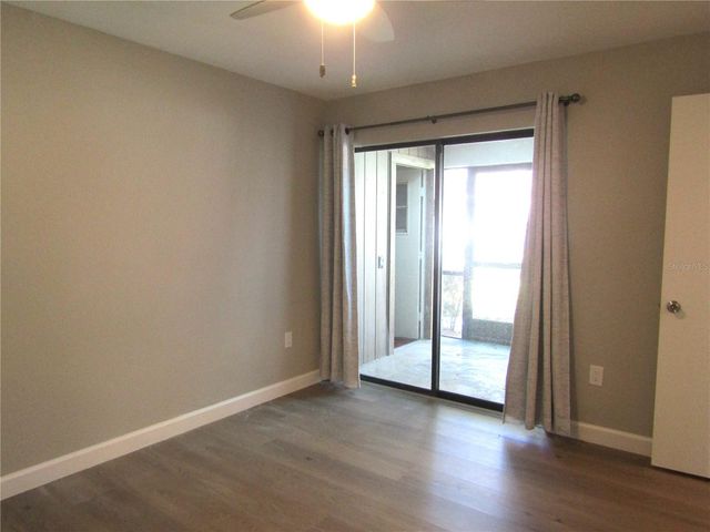 376 OAK HILL DRIVE 36, Sarasota, FL 34232