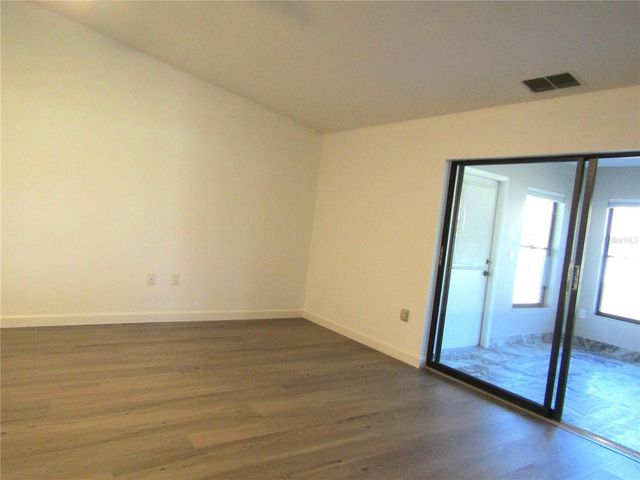 376 OAK HILL DRIVE 36, Sarasota, FL 34232