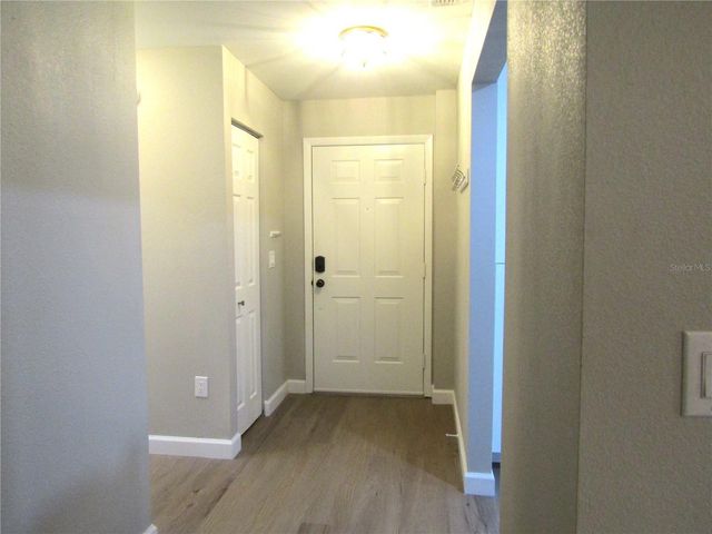 376 OAK HILL DRIVE 36, Sarasota, FL 34232