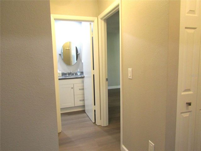 376 OAK HILL DRIVE 36, Sarasota, FL 34232