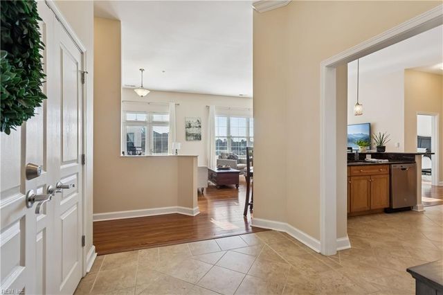 670 Town Center Dr Unit 405, Newport News, VA 23606