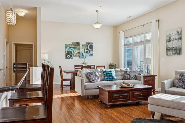 670 Town Center Dr Unit 405, Newport News, VA 23606