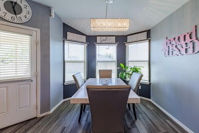 302 Paddock LN, Killeen, TX 76542