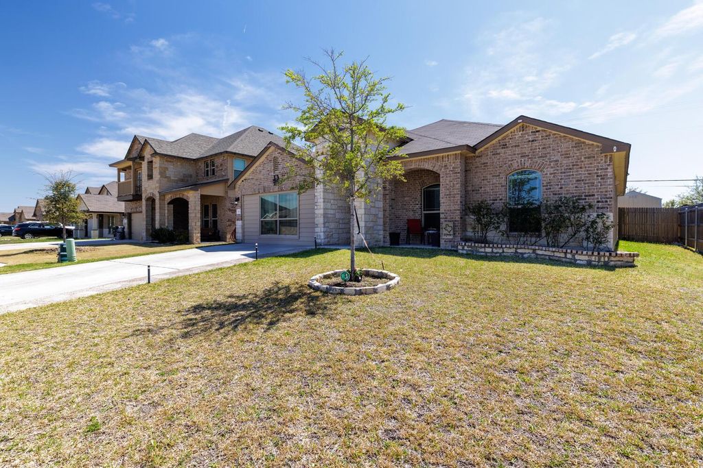 302 Paddock LN, Killeen, TX 76542