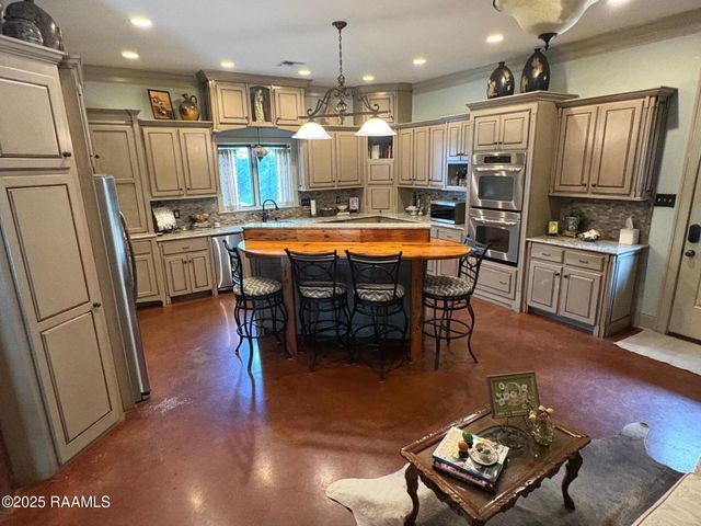 10427 U S Hwy 167, Abbeville, LA 70510