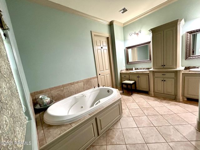 10427 U S Hwy 167, Abbeville, LA 70510
