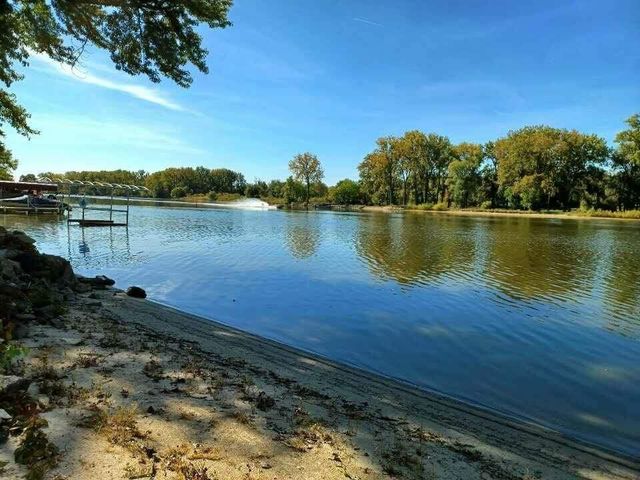 4909 Wildwood Drive, Mchenry, IL 60051