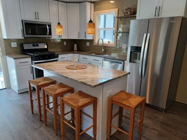 4909 Wildwood Drive, Mchenry, IL 60051