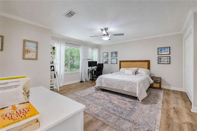 239 Litchfield Lane, Houston, TX 77024