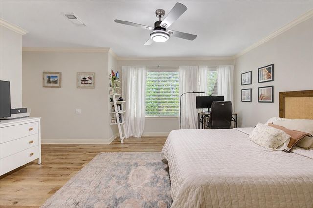239 Litchfield Lane, Houston, TX 77024