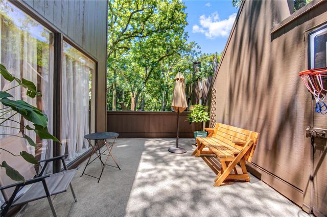 239 Litchfield Lane, Houston, TX 77024