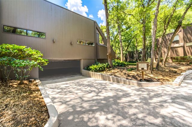 239 Litchfield Lane, Houston, TX 77024