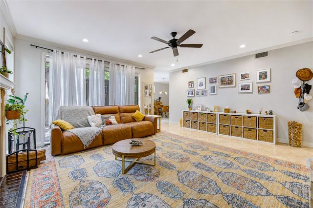 239 Litchfield Lane, Houston, TX 77024