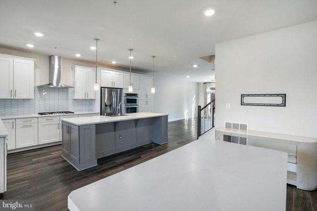 6725 24TH CT N, Arlington, VA 22205