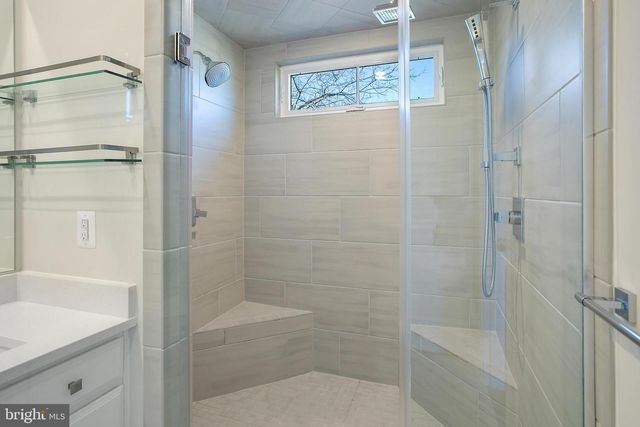 6725 24TH CT N, Arlington, VA 22205