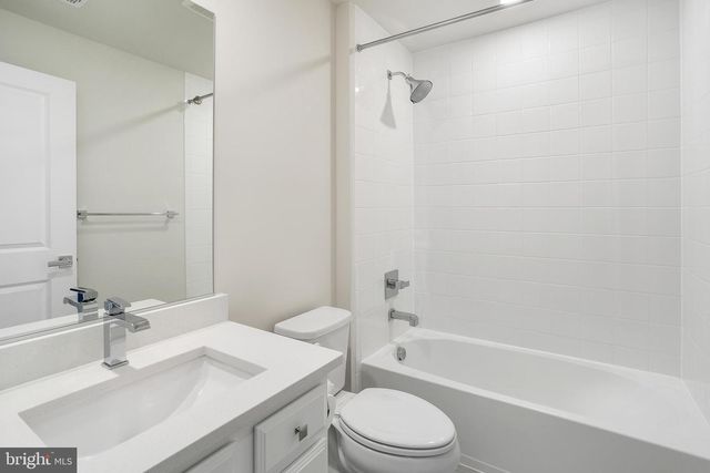 6725 24TH CT N, Arlington, VA 22205