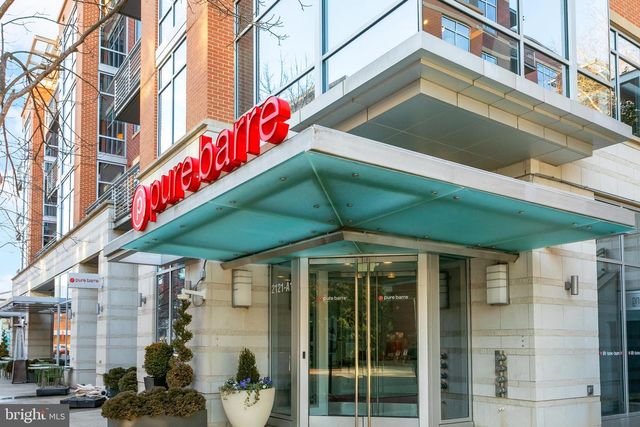 6725 24TH CT N, Arlington, VA 22205