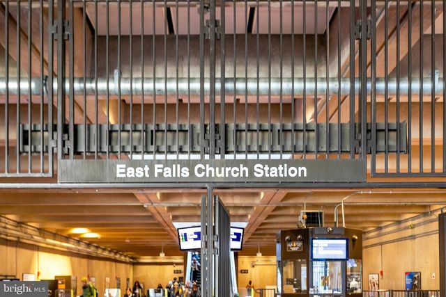 6725 24TH CT N, Arlington, VA 22205